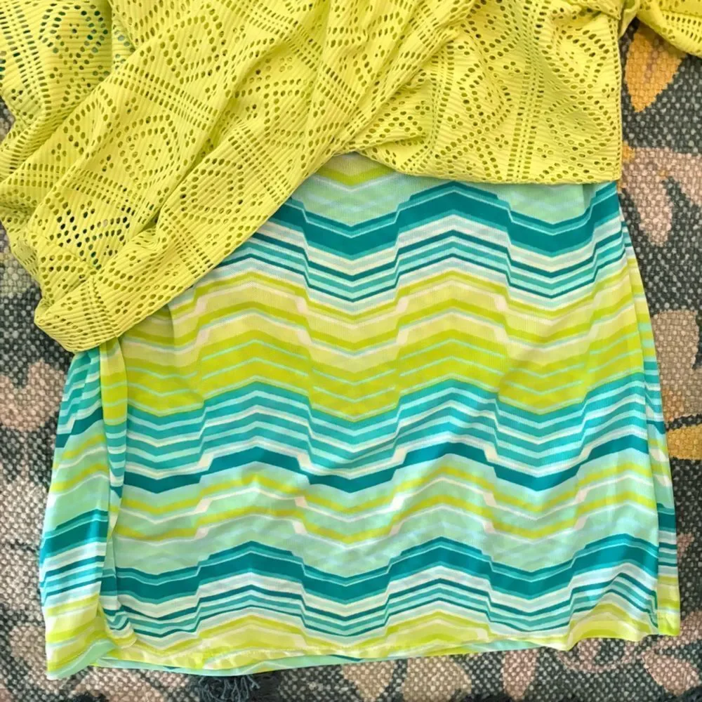 Title Nine Yellow/GreenBlue Swim Coverup Small Long Sleeve Pullover Rashguard